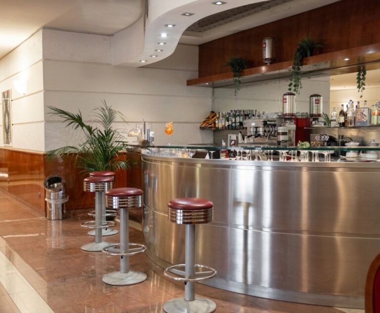 bar11